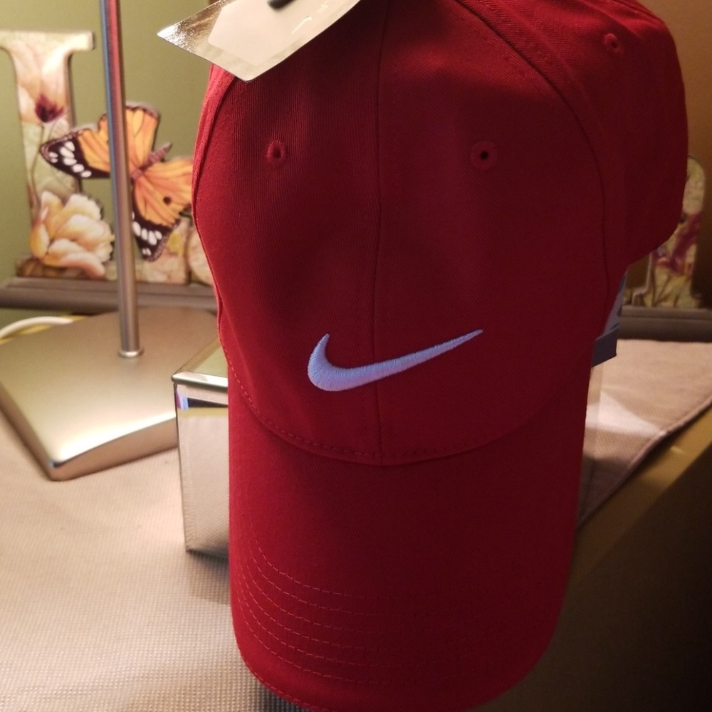 Athletic hat